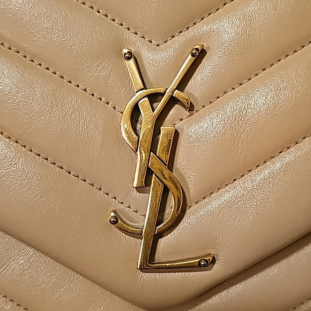 Authentic Saint Laurent Medium Loulou Shoulder Bag - Picture 16 of 17